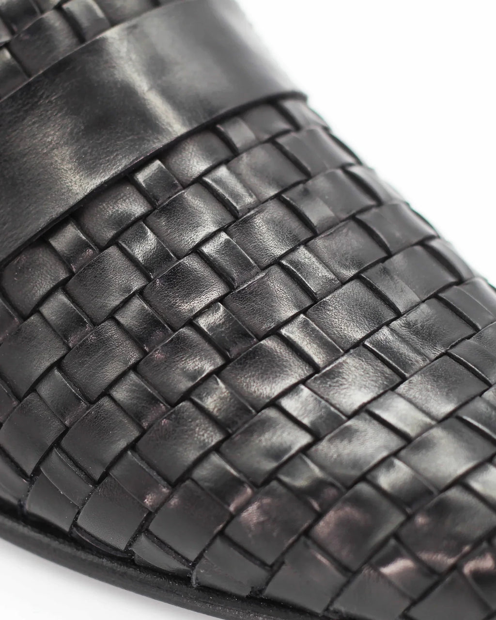 Shop Women's woven penny loafer in calf leather nero (BRD10029)  or browse our range of men's Italian clothing and shoes in leather in-store at Aliverti Cape Town, or shop online. We deliver in South Africa & offer multiple payment plans as well as accept multiple safe & secure payment methods.