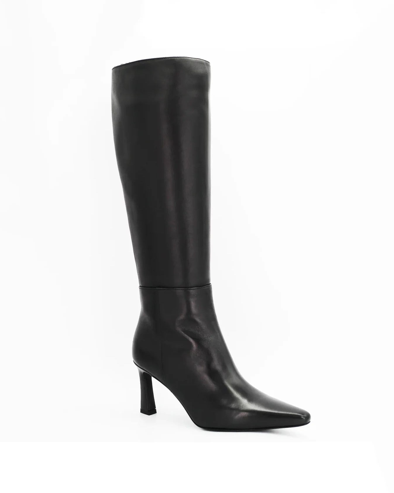 Shop Women's heeled long boot in calf leather nero (ALBA2) or browse our range of men's Italian clothing and shoes in leather in-store at Aliverti Cape Town, or shop online. We deliver in South Africa & offer multiple payment plans as well as accept multiple safe & secure payment methods.