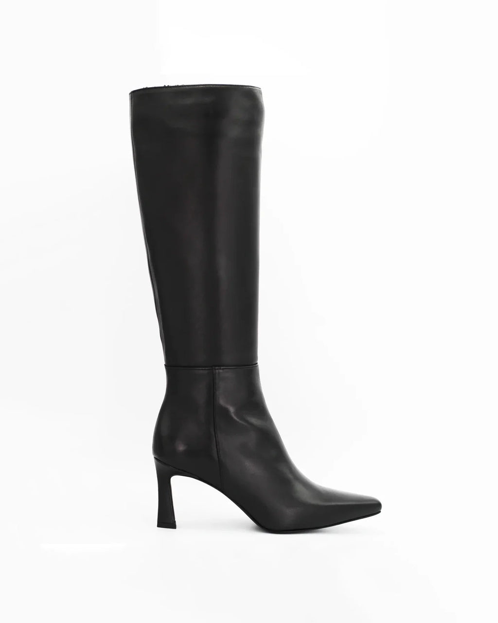 Shop Women's heeled long boot in calf leather nero (ALBA2) or browse our range of men's Italian clothing and shoes in leather in-store at Aliverti Cape Town, or shop online. We deliver in South Africa & offer multiple payment plans as well as accept multiple safe & secure payment methods.