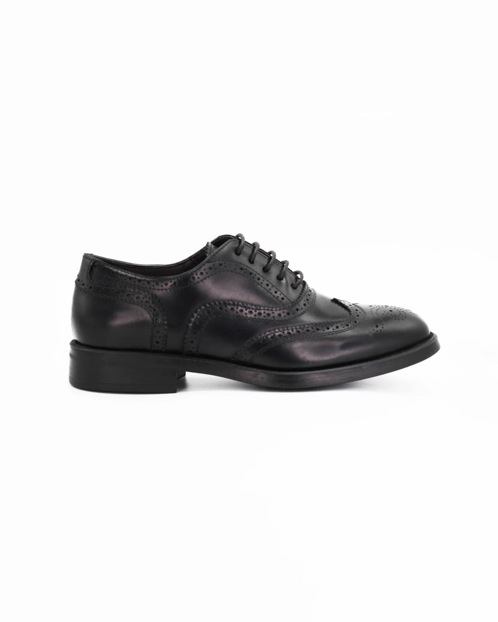 Shop Women's classic brogue in calf leather nero (BRD12158) or browse our range of men's Italian clothing and shoes in leather in-store at Aliverti Cape Town, or shop online. We deliver in South Africa & offer multiple payment plans as well as accept multiple safe & secure payment methods.