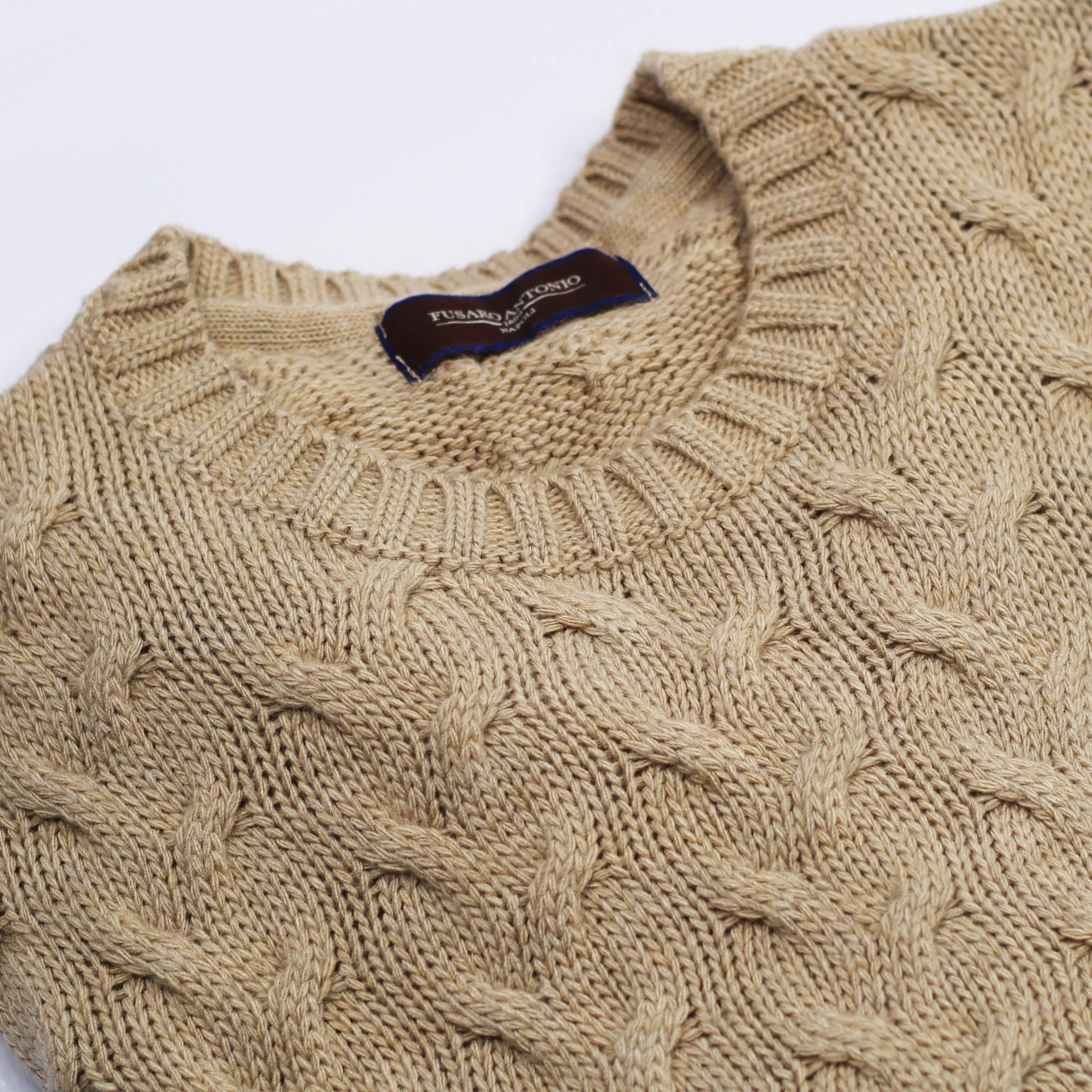 Shop Fusaro Antonio chunky wool blend cable knit jersey in beige (MA25010) or browse our range of men's Italian clothing and shoes in leather in-store at Aliverti Cape Town, or shop online. We deliver in South Africa & offer multiple payment plans as well as accept multiple safe & secure payment methods.