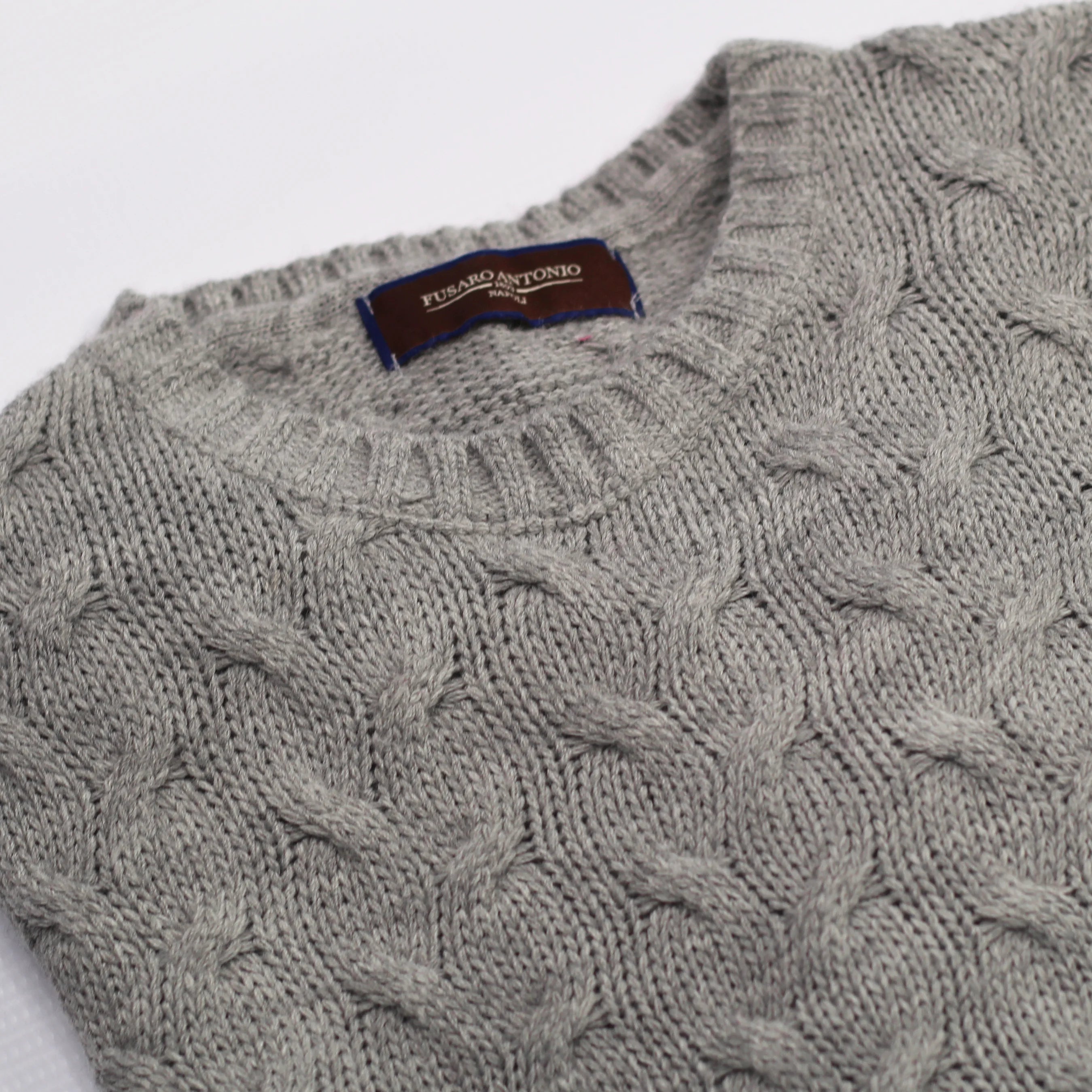 Shop Fusaro Antonio chunky wool blend cable knit jersey in grigio (MA25010) or browse our range of men's Italian clothing and shoes in leather in-store at Aliverti Cape Town, or shop online. We deliver in South Africa & offer multiple payment plans as well as accept multiple safe & secure payment methods.