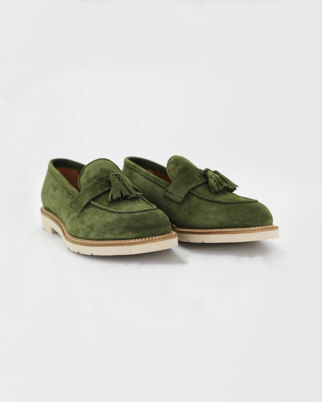Shop Men's tassel moccasin in calf leather suede verde (GRU360614) or browse our range of men's Italian clothing and shoes in leather in-store at Aliverti Cape Town, or shop online. We deliver in South Africa & offer multiple payment plans as well as accept multiple safe & secure payment methods.