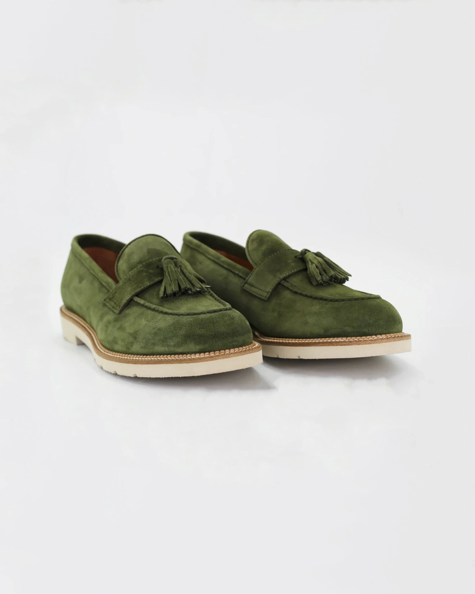 Shop Men's tassel moccasin in calf leather suede verde (GRU360614) or browse our range of men's Italian clothing and shoes in leather in-store at Aliverti Cape Town, or shop online. We deliver in South Africa & offer multiple payment plans as well as accept multiple safe & secure payment methods.