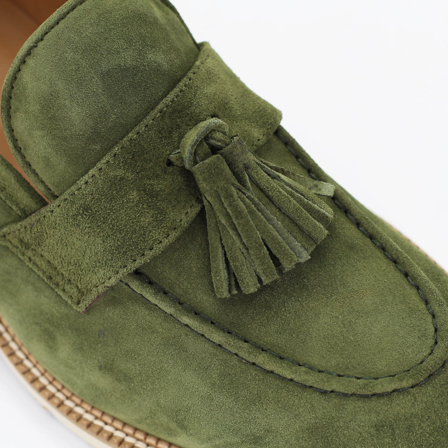 Shop Men's tassel moccasin in calf leather suede verde (GRU360614) or browse our range of men's Italian clothing and shoes in leather in-store at Aliverti Cape Town, or shop online. We deliver in South Africa & offer multiple payment plans as well as accept multiple safe & secure payment methods.