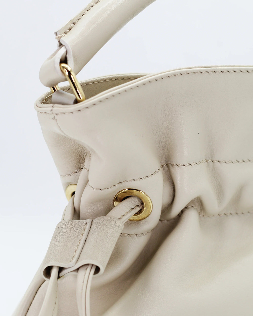 Shop Women's Italian-made Tramontano Amalfi Bucket Bag in calf leather lamb (TRAMAMALFI) or browse our range of hand-made Italian handbags for women in-store at Aliverti Cape Town, or shop online. 

We deliver in South Africa & offer multiple payment plans as well as accept multiple safe & secure payment methods.
