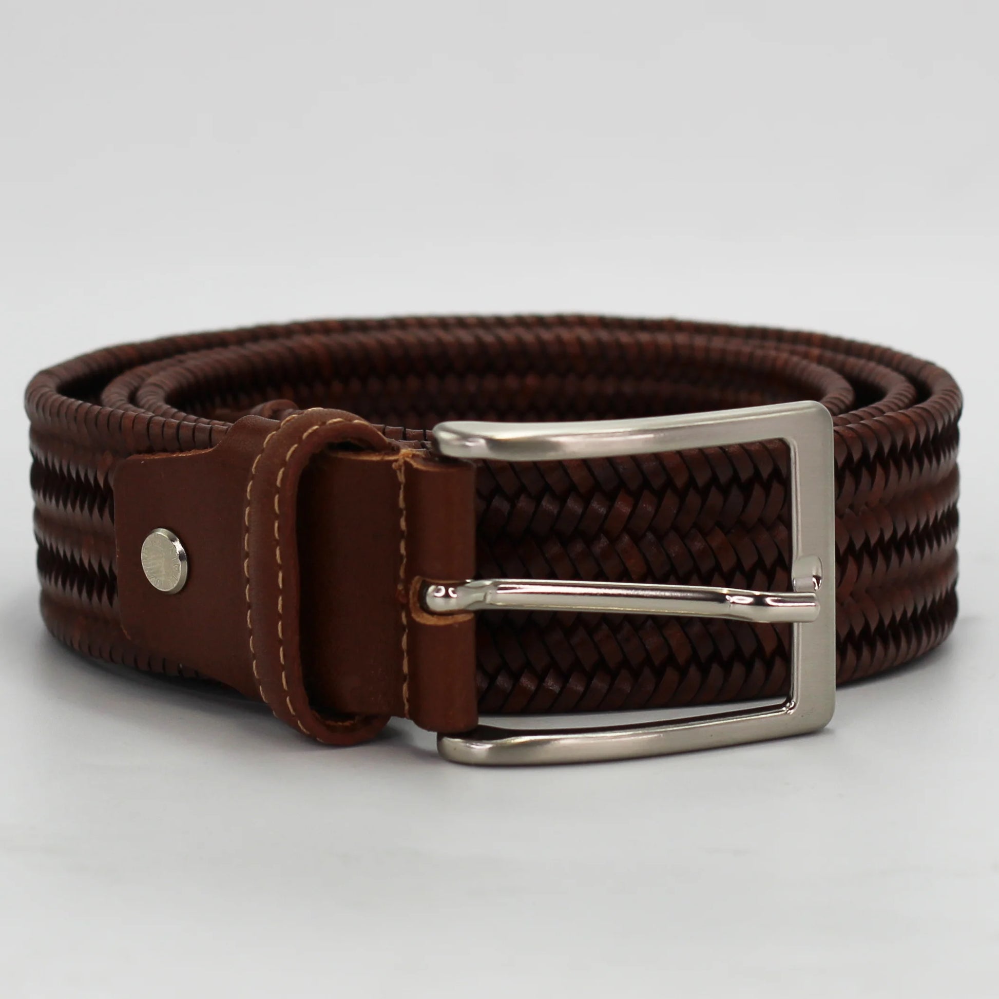 Shop our Italian-made Cuoieria Fiorentina woven Italian leather belt in marrone (CIODGEL00G000) or browse our range of Italian belts for men & women in-store at Aliverti Cape Town, or shop online. 

We deliver in South Africa & offer multiple payment plans as well as accept multiple safe & secure payment methods.