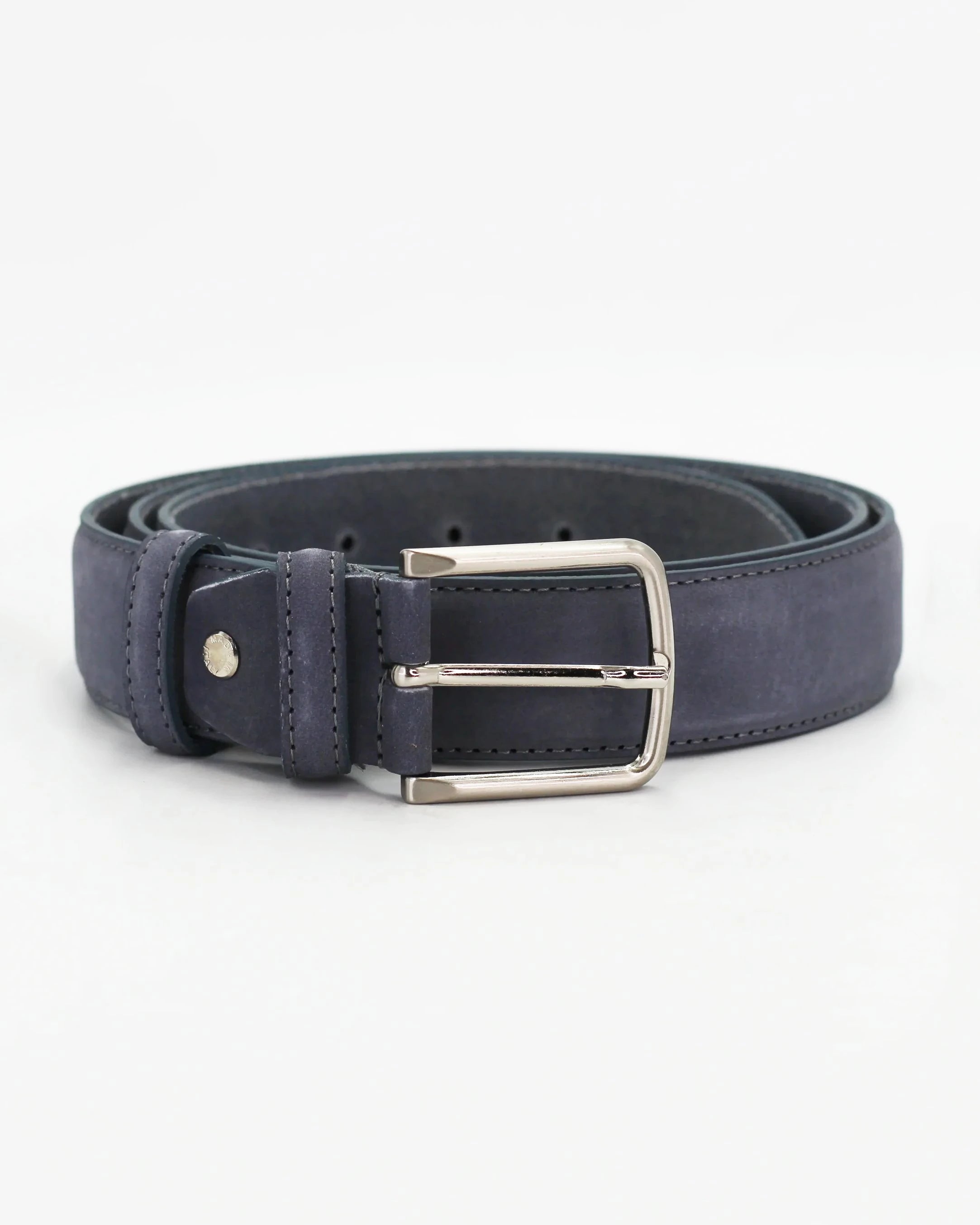 Shop our Italian-made Cuoieria Fiorentina Italian leather suede belt in grigio (CIODGEL00G040) or browse our range of Italian belts for men & women in-store at Aliverti Cape Town, or shop online. 

We deliver in South Africa & offer multiple payment plans as well as accept multiple safe & secure payment methods.