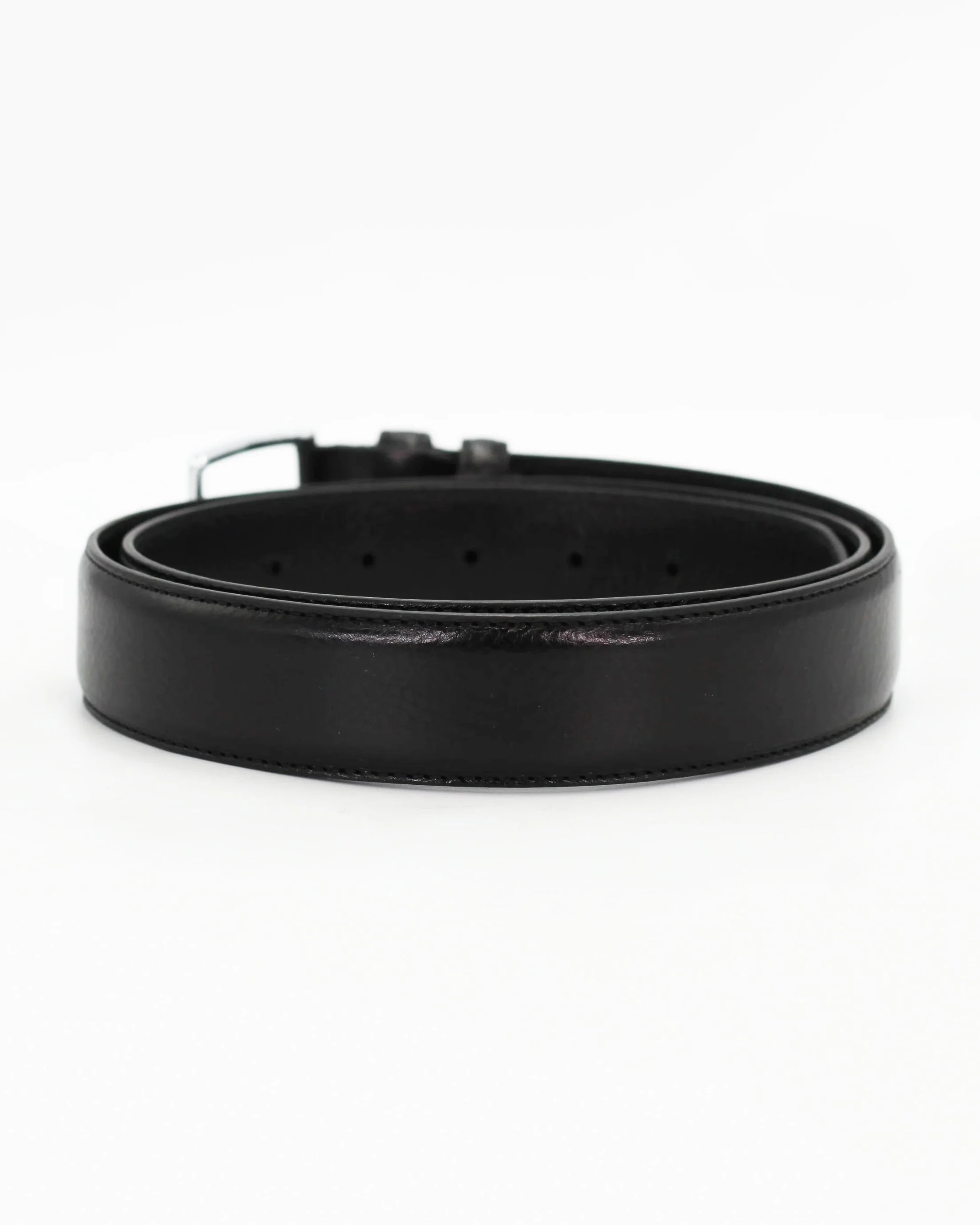 Shop our Italian-made Cuoieria Fiorentina Italian leather belt in black (CIODGEL00G040) or browse our range of Italian belts for men & women in-store at Aliverti Cape Town, or shop online. 

We deliver in South Africa & offer multiple payment plans as well as accept multiple safe & secure payment methods.
