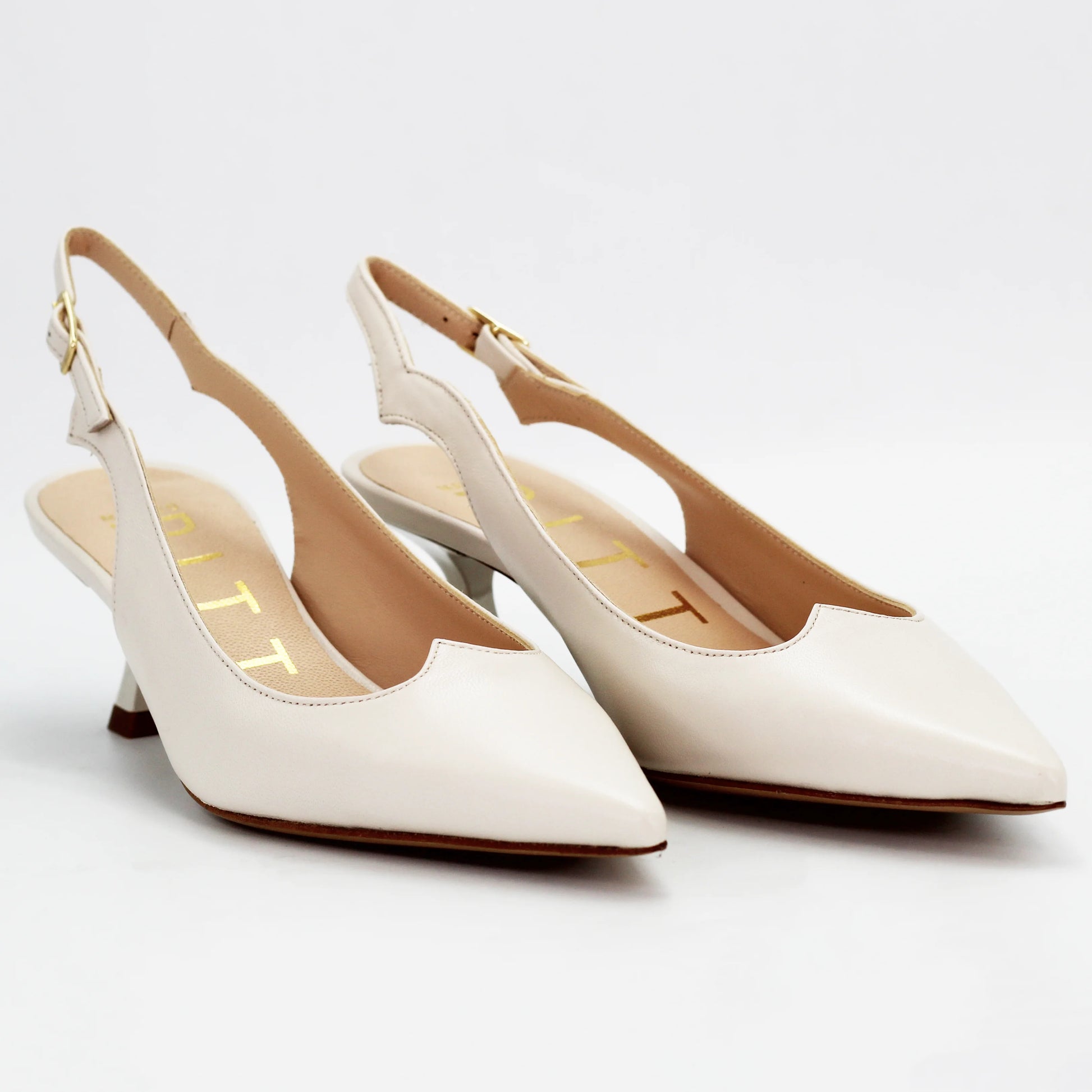 Shop Women's slingback kitten heel in calf leather burro (MP1928) or browse our range of men's Italian clothing and shoes in leather in-store at Aliverti Cape Town, or shop online. We deliver in South Africa & offer multiple payment plans as well as accept multiple safe & secure payment methods.
