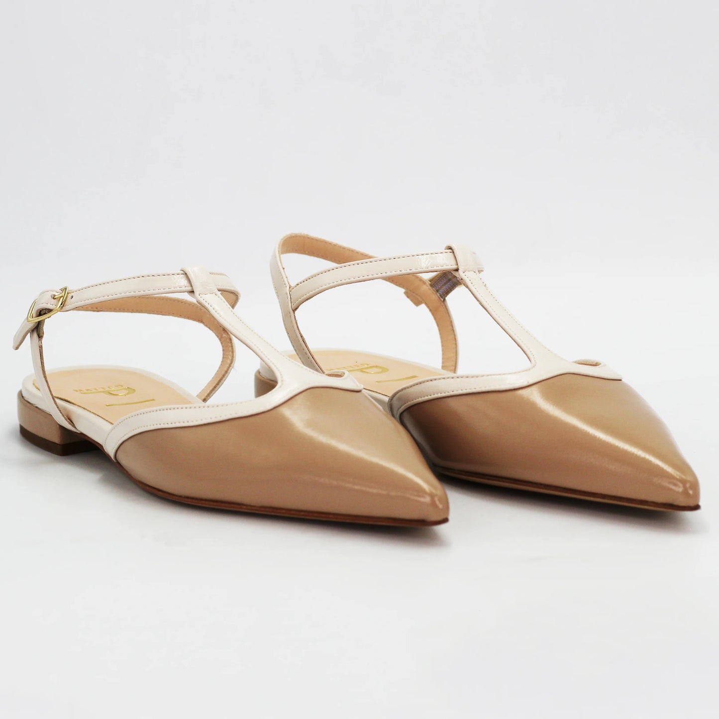 Shop Women's mary-jane sandal in calf leather burro (MP1425) or browse our range of men's Italian clothing and shoes in leather in-store at Aliverti Cape Town, or shop online. We deliver in South Africa & offer multiple payment plans as well as accept multiple safe & secure payment methods.