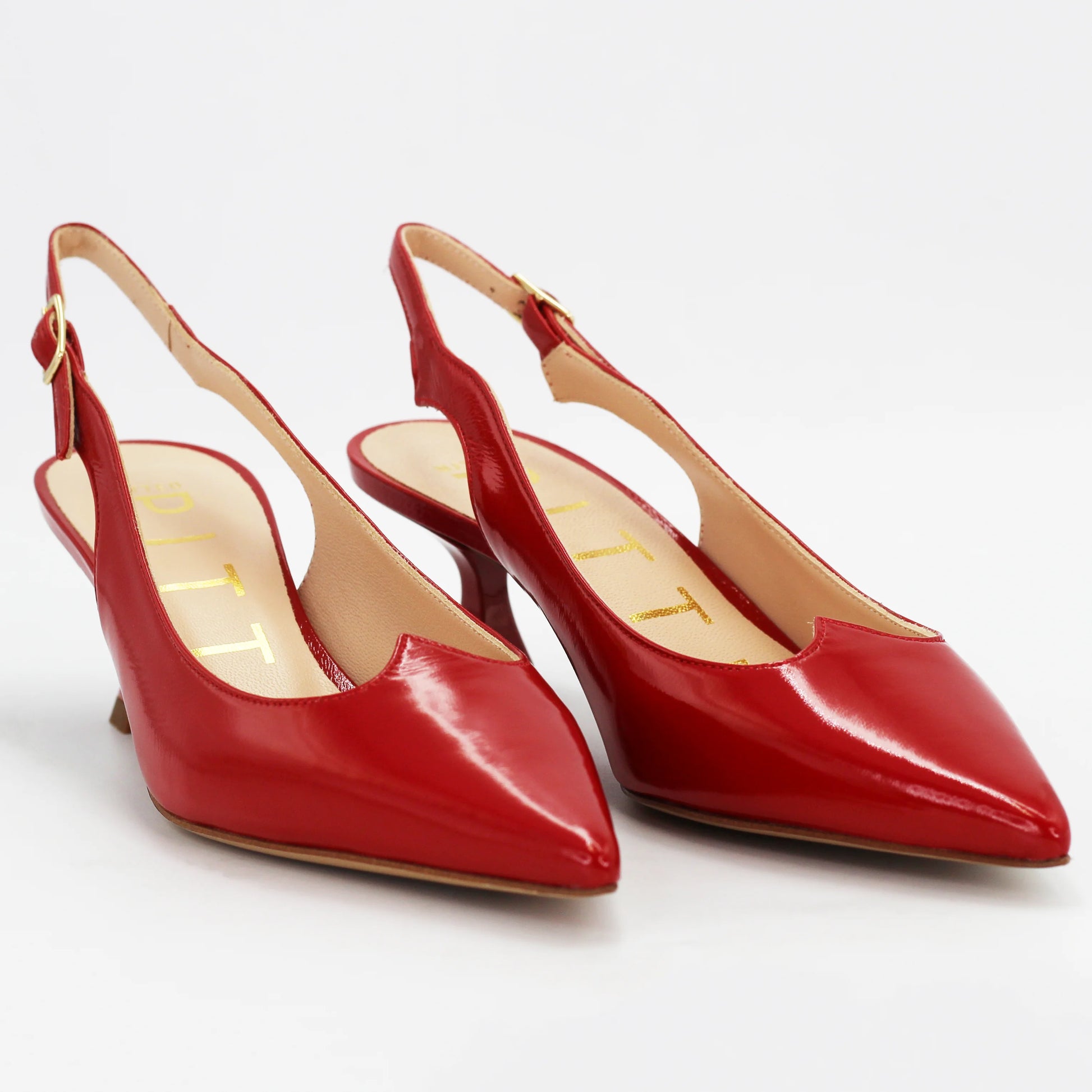 Shop Women's sling back kitten heel in calf leather rosso (MP1928) or browse our range of men's Italian clothing and shoes in leather in-store at Aliverti Cape Town, or shop online. We deliver in South Africa & offer multiple payment plans as well as accept multiple safe & secure payment methods.