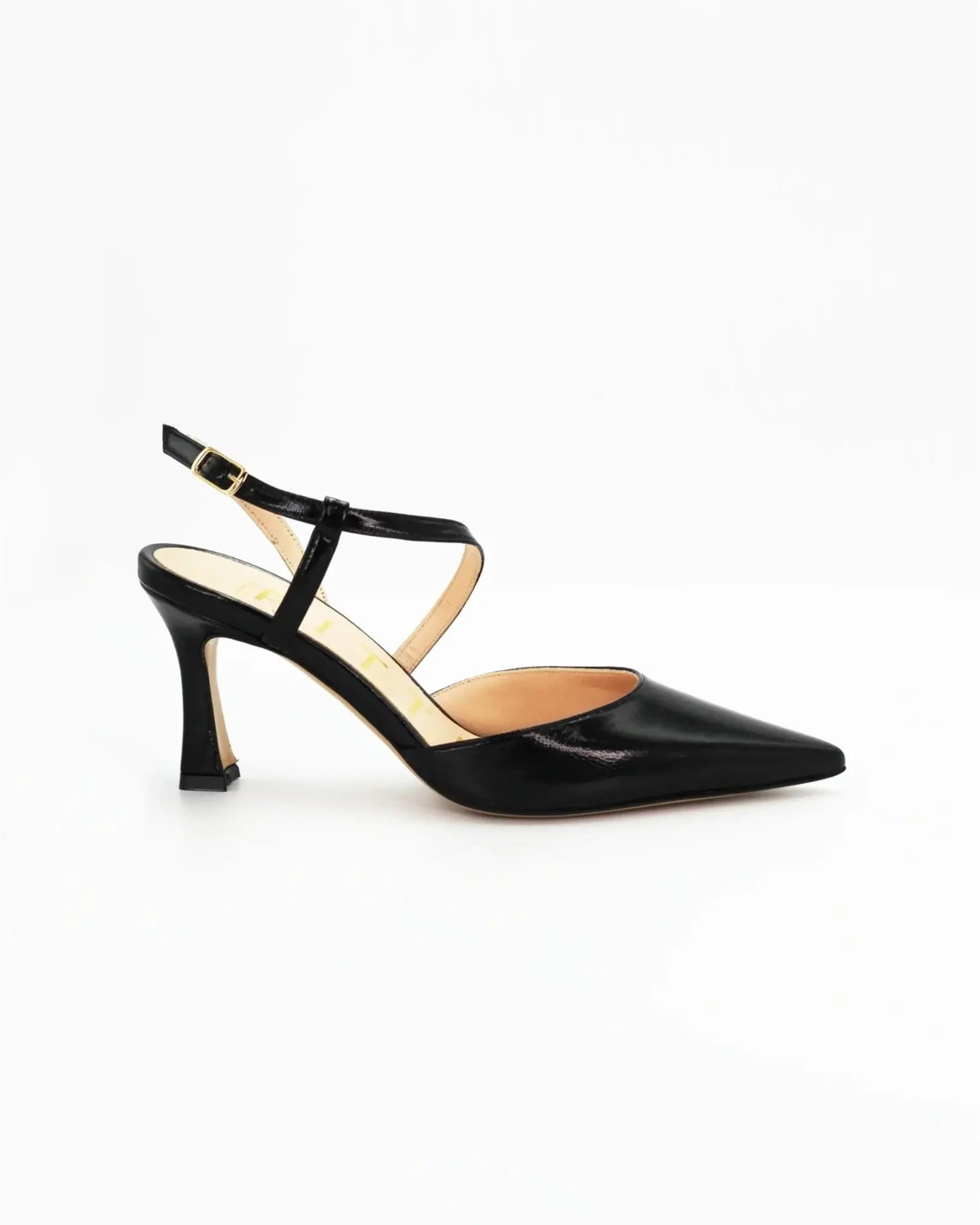 Shop Women's pointed heel in calf leather nero (MP2104) or browse our range of men's Italian clothing and shoes in leather in-store at Aliverti Cape Town, or shop online. We deliver in South Africa & offer multiple payment plans as well as accept multiple safe & secure payment methods.