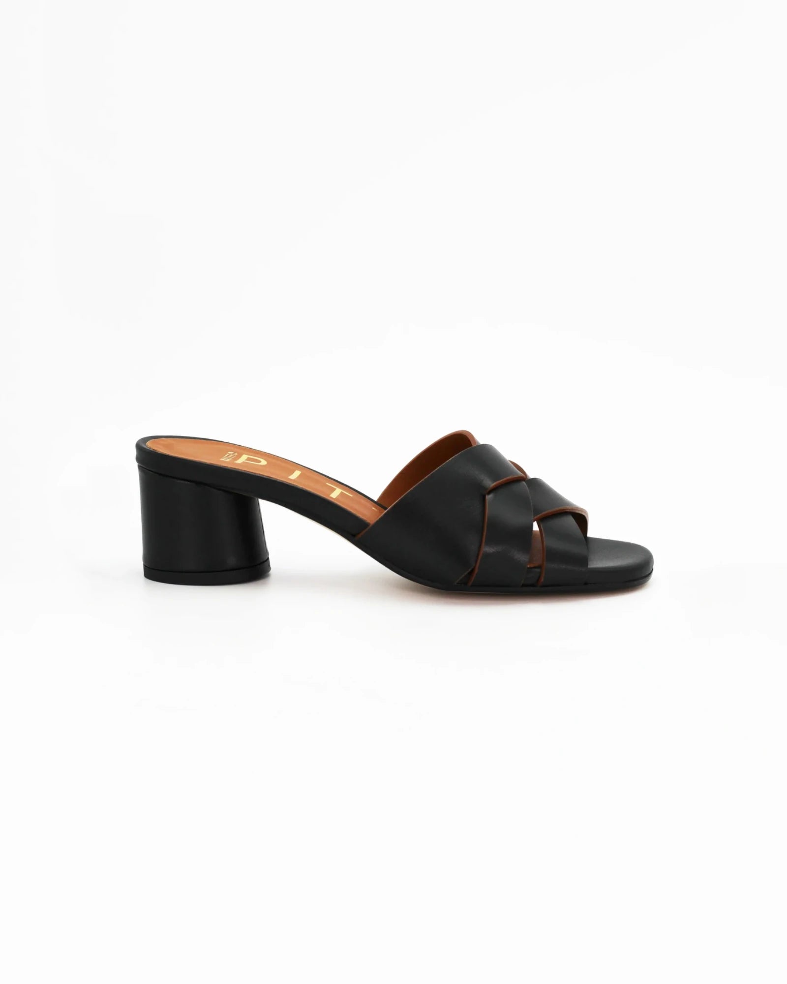 Shop Women's block heel in calf leather nero (MP2118) or browse our range of men's Italian clothing and shoes in leather in-store at Aliverti Cape Town, or shop online. We deliver in South Africa & offer multiple payment plans as well as accept multiple safe & secure payment methods.