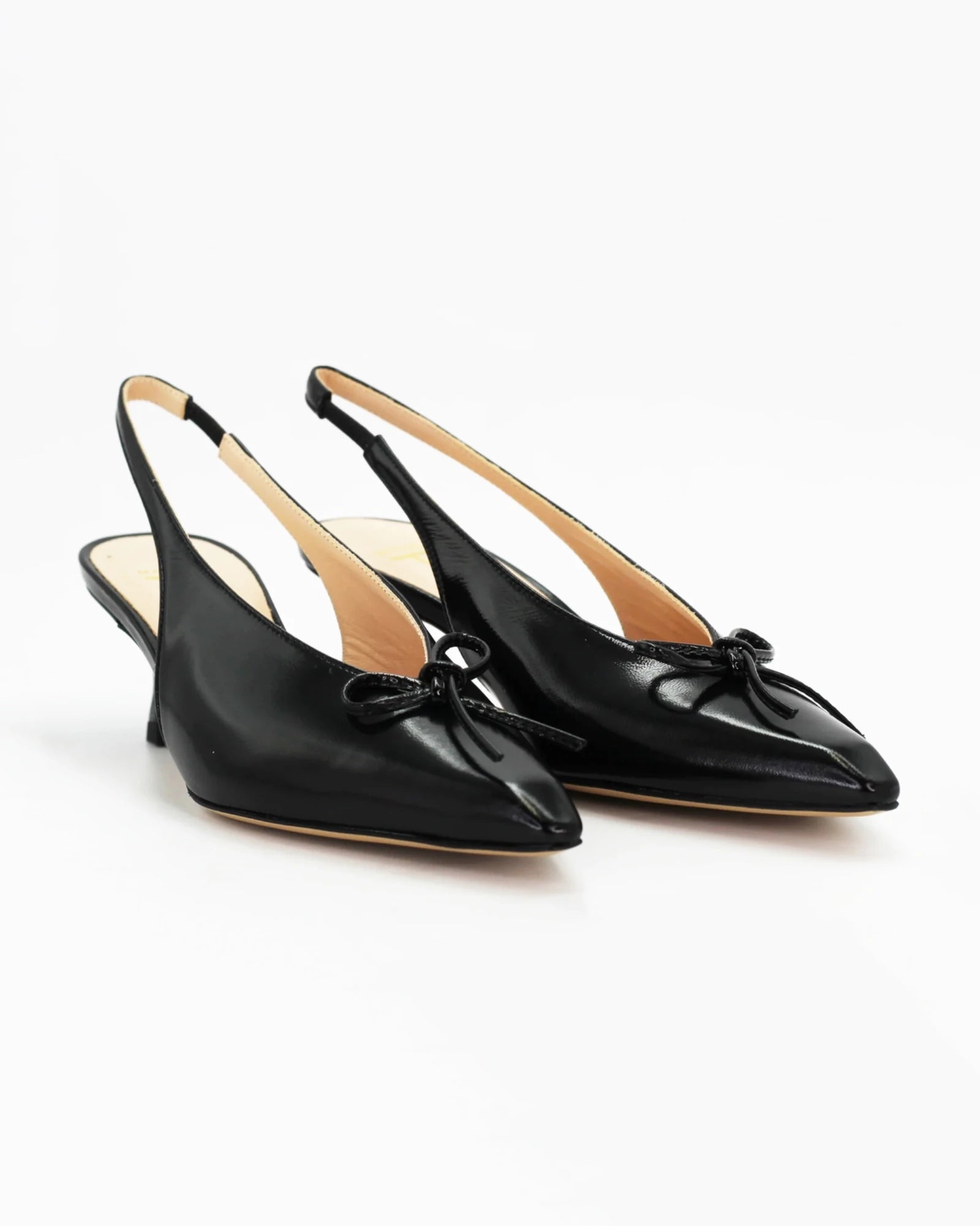 Shop Women's slingback with bow in calf leather nero (MP1135) or browse our range of men's Italian clothing and shoes in leather in-store at Aliverti Cape Town, or shop online. We deliver in South Africa & offer multiple payment plans as well as accept multiple safe & secure payment methods.