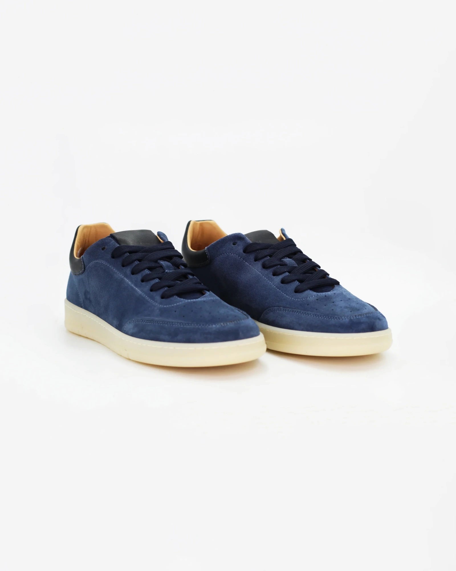 Shop Men's sneaker in calf leather suede oltremare (CORFABIOOLTRE) or browse our range of men's Italian clothing and shoes in leather in-store at Aliverti Cape Town, or shop online. We deliver in South Africa & offer multiple payment plans as well as accept multiple safe & secure payment methods.