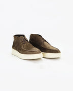Shop Men's chukka style sneaker in calf leather suede foca (CORLN9100) or browse our range of men's Italian clothing and shoes in leather in-store at Aliverti Cape Town, or shop online. We deliver in South Africa & offer multiple payment plans as well as accept multiple safe & secure payment methods.