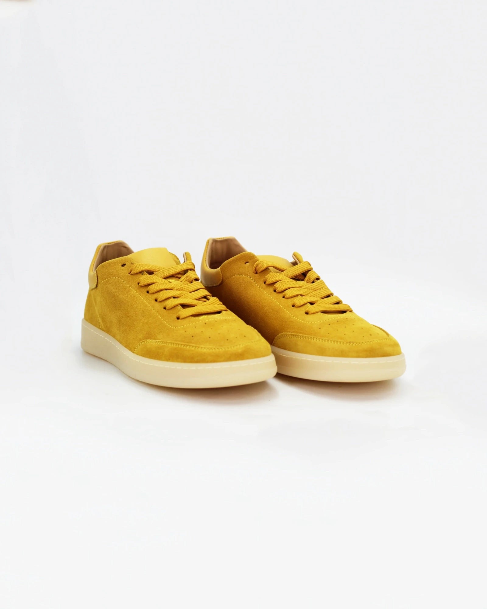 Shop Men's sneaker in calf leather ochra (CORFABIOOCH) or browse our range of men's Italian clothing and shoes in leather in-store at Aliverti Cape Town, or shop online. We deliver in South Africa & offer multiple payment plans as well as accept multiple safe & secure payment methods.