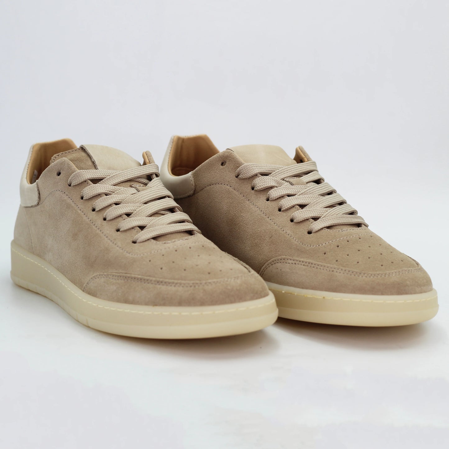 Shop Men's sneaker in calf leather sabbia (CORFABIOSAB) or browse our range of men's Italian clothing and shoes in leather in-store at Aliverti Cape Town, or shop online. We deliver in South Africa & offer multiple payment plans as well as accept multiple safe & secure payment methods.