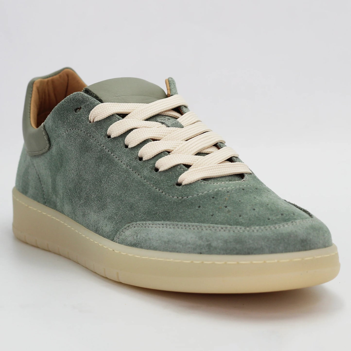 Shop Men's sneaker in calf leather menta (CORFABIOMEN) or browse our range of men's Italian clothing and shoes in leather in-store at Aliverti Cape Town, or shop online. We deliver in South Africa & offer multiple payment plans as well as accept multiple safe & secure payment methods.