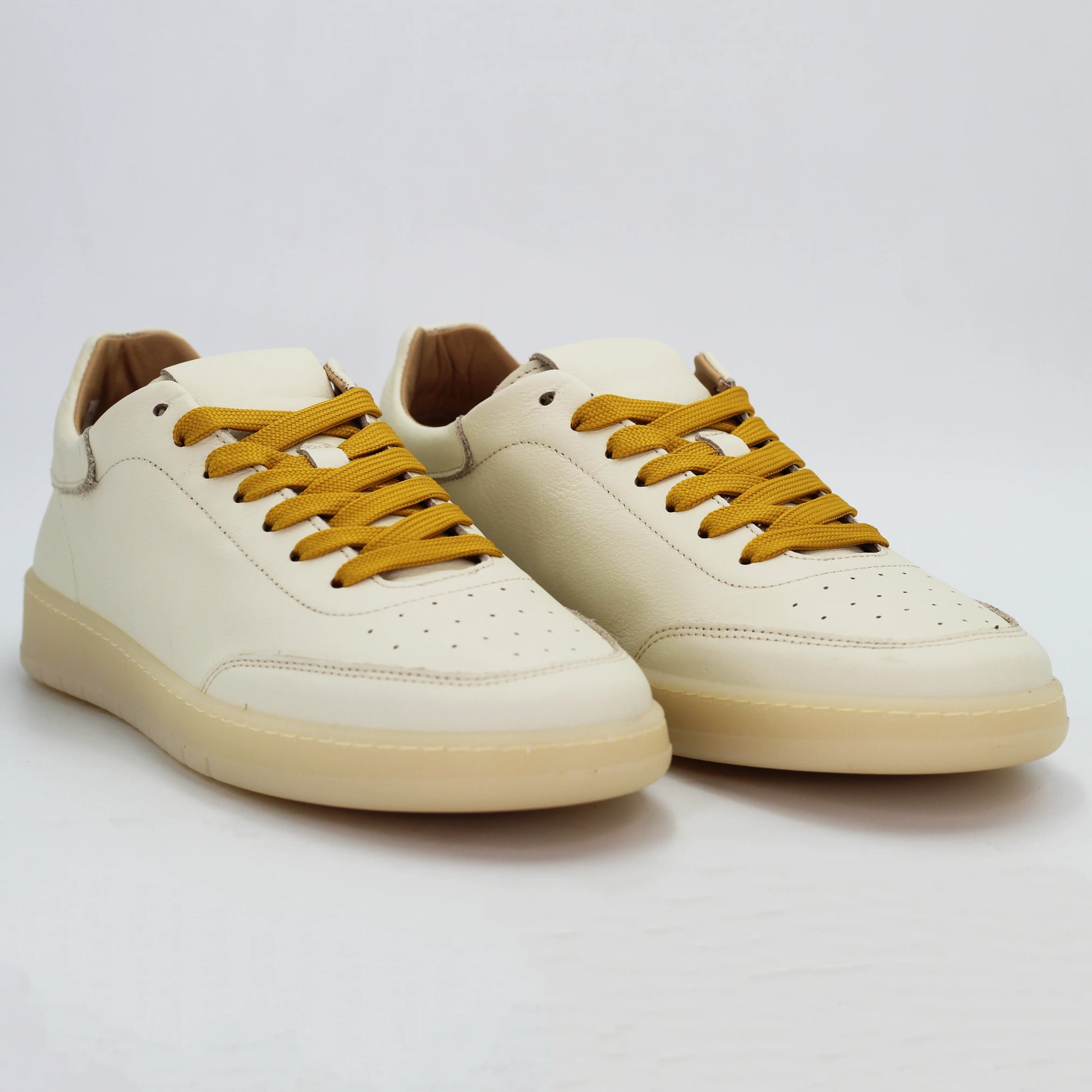 Shop Men's sneaker in calf leather beige (FABIO) or browse our range of men's Italian clothing and shoes in leather in-store at Aliverti Cape Town, or shop online. We deliver in South Africa & offer multiple payment plans as well as accept multiple safe & secure payment methods.