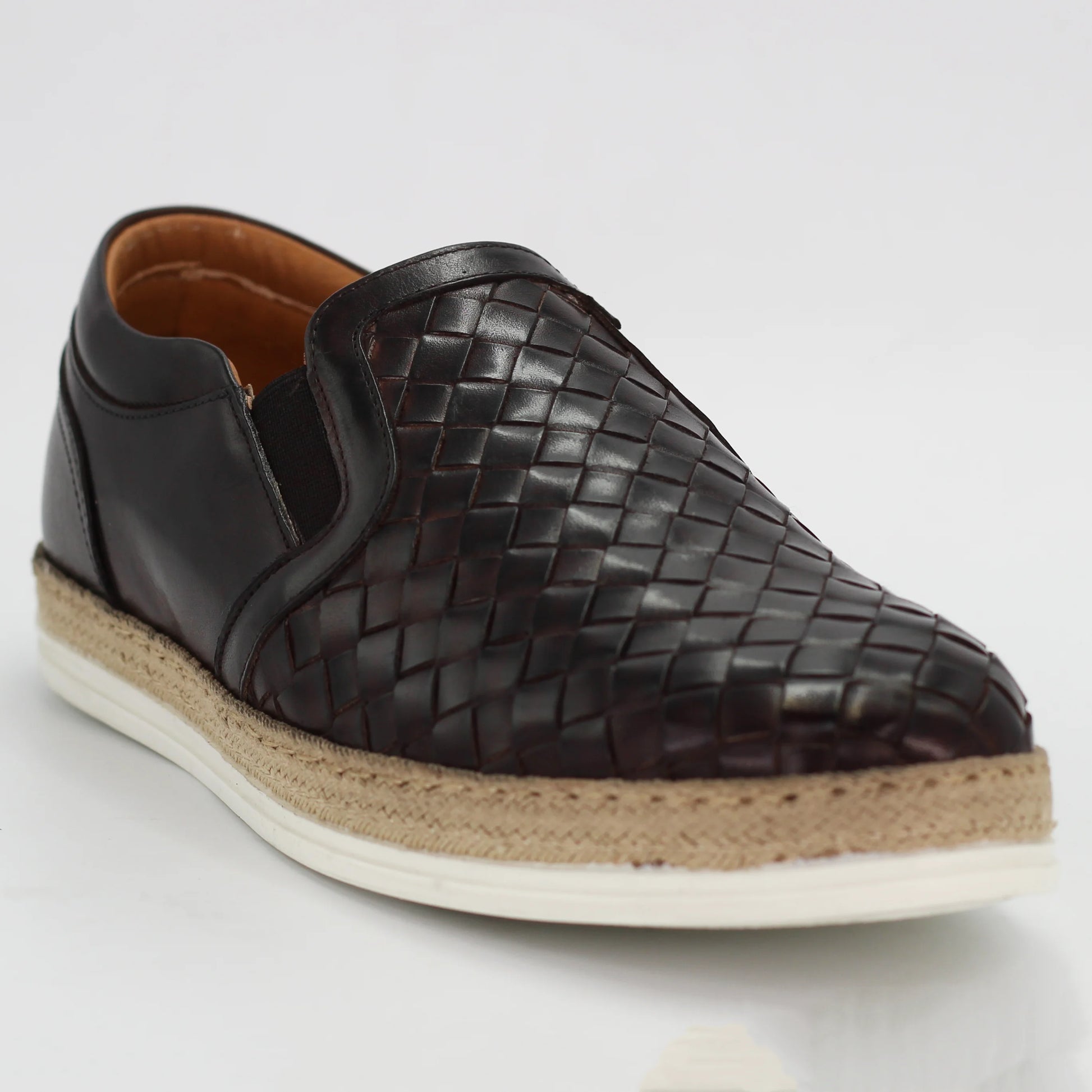 Shop Men's woven loafer in calf leather testa di moro (3200 941) or browse our range of men's Italian clothing and shoes in leather in-store at Aliverti Cape Town, or shop online. We deliver in South Africa & offer multiple payment plans as well as accept multiple safe & secure payment methods.