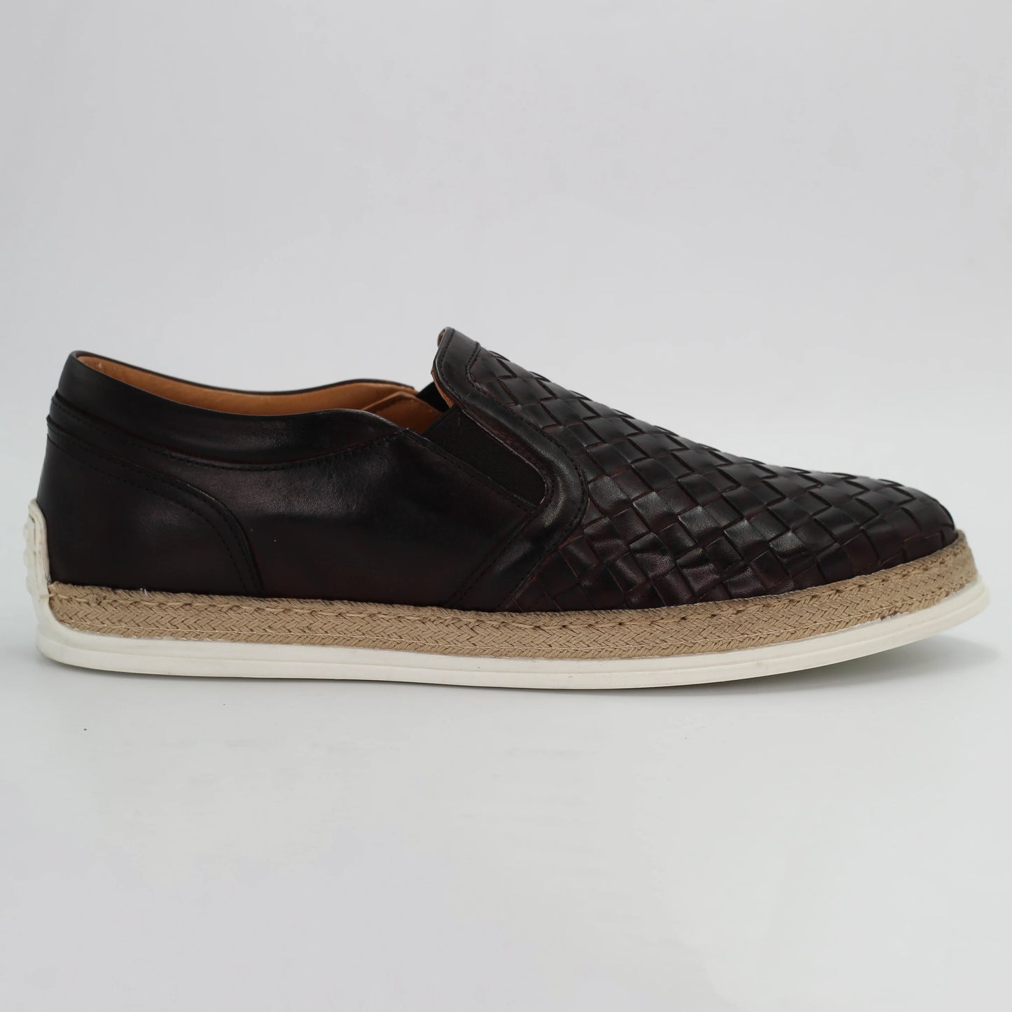 Shop Men's woven loafer in calf leather testa di moro (3200 941) or browse our range of men's Italian clothing and shoes in leather in-store at Aliverti Cape Town, or shop online. We deliver in South Africa & offer multiple payment plans as well as accept multiple safe & secure payment methods.