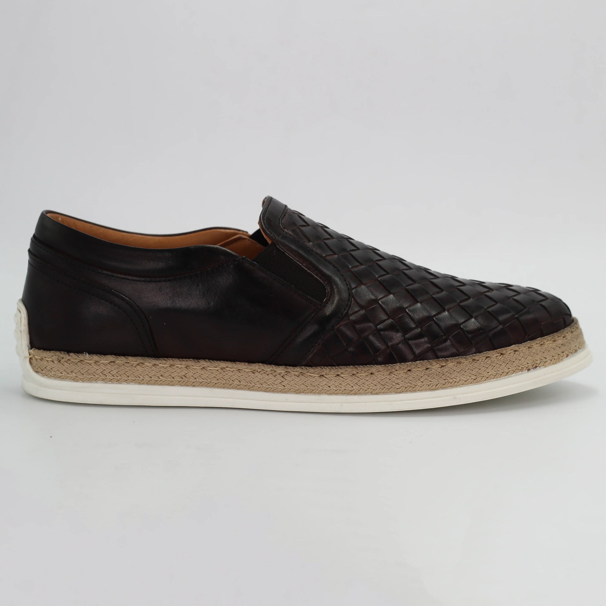 Shop Men's woven loafer in calf leather testa di moro (3200 941) or browse our range of men's Italian clothing and shoes in leather in-store at Aliverti Cape Town, or shop online. We deliver in South Africa & offer multiple payment plans as well as accept multiple safe & secure payment methods.