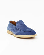 Shop Men's mocassin in calf leather suede blu (GRUELITE10) or browse our range of men's Italian clothing and shoes in leather in-store at Aliverti Cape Town, or shop online. We deliver in South Africa & offer multiple payment plans as well as accept multiple safe & secure payment methods.
