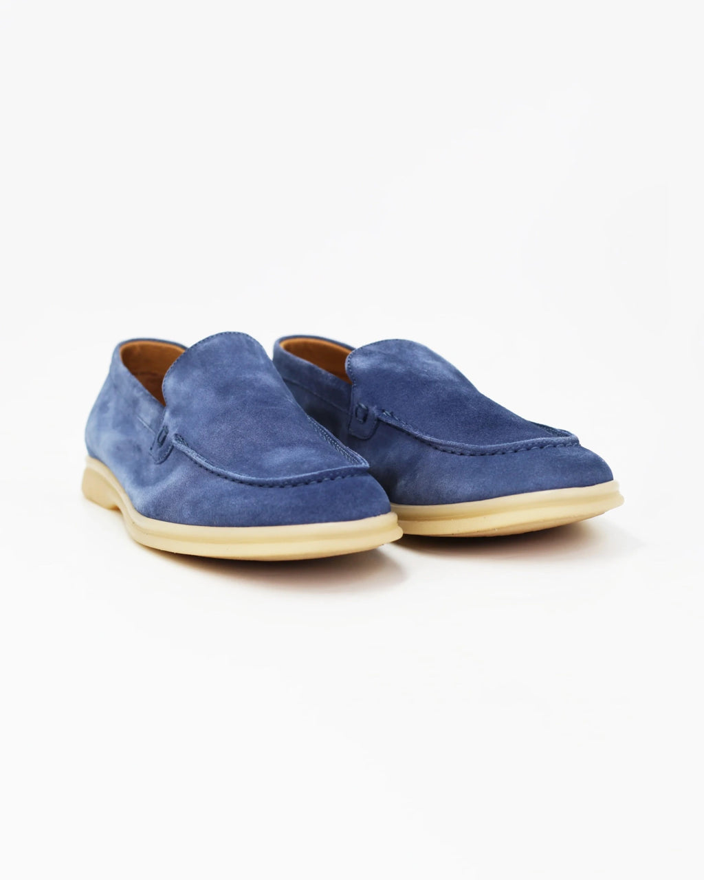 Shop Men's mocassin in calf leather suede blu (GRUELITE10) or browse our range of men's Italian clothing and shoes in leather in-store at Aliverti Cape Town, or shop online. We deliver in South Africa & offer multiple payment plans as well as accept multiple safe & secure payment methods.