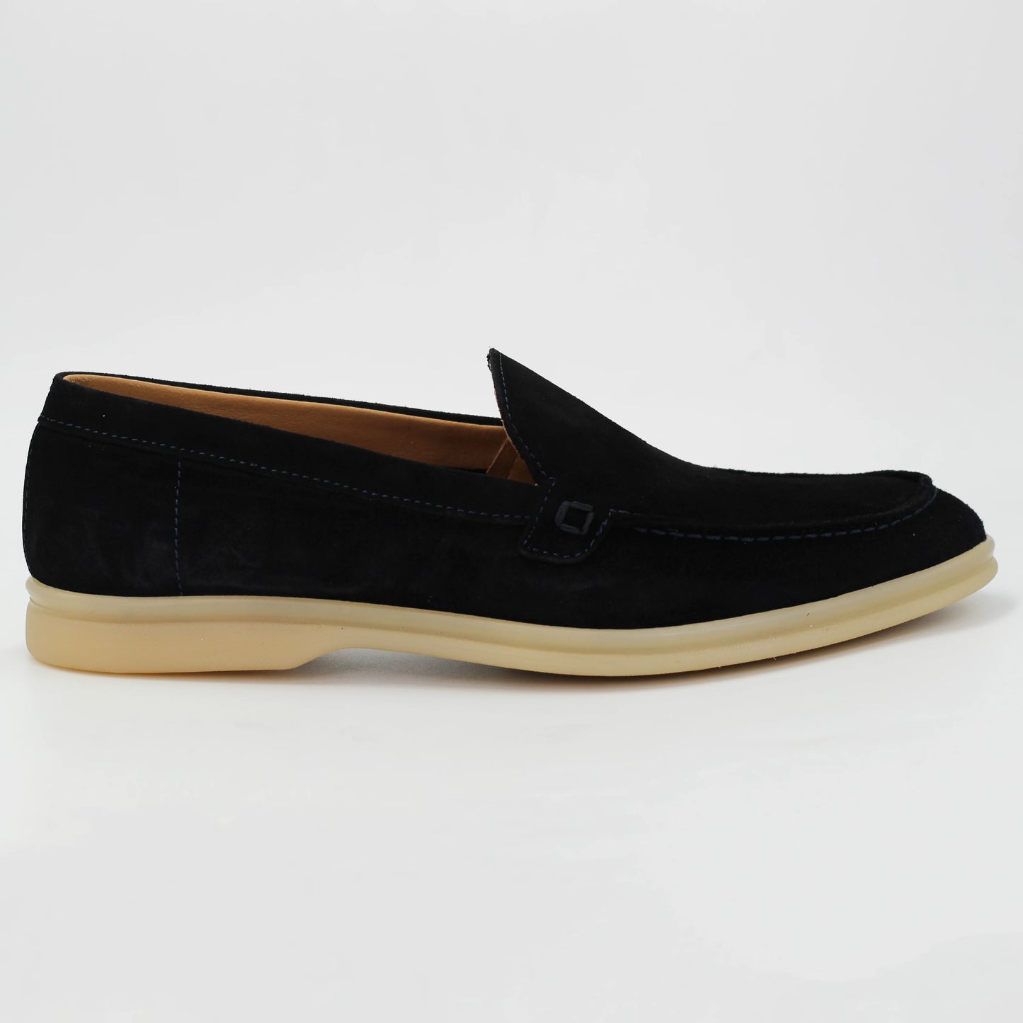 Shop Men's mocassin in calf leather suede navy blu (ELIDE10) or browse our range of men's Italian clothing and shoes in leather in-store at Aliverti Cape Town, or shop online. We deliver in South Africa & offer multiple payment plans as well as accept multiple safe & secure payment methods.
