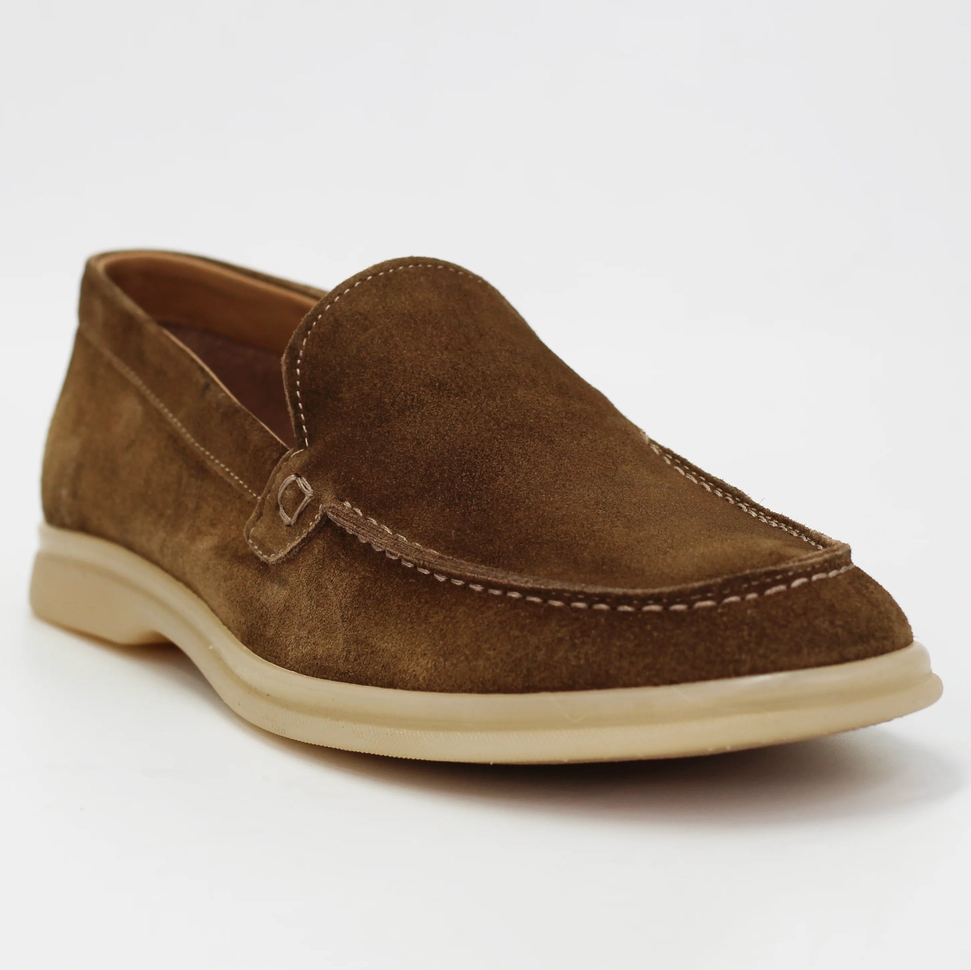 Shop Men's mocassin in calf leather suede brown (ELIDE10) or browse our range of men's Italian clothing and shoes in leather in-store at Aliverti Cape Town, or shop online. We deliver in South Africa & offer multiple payment plans as well as accept multiple safe & secure payment methods.