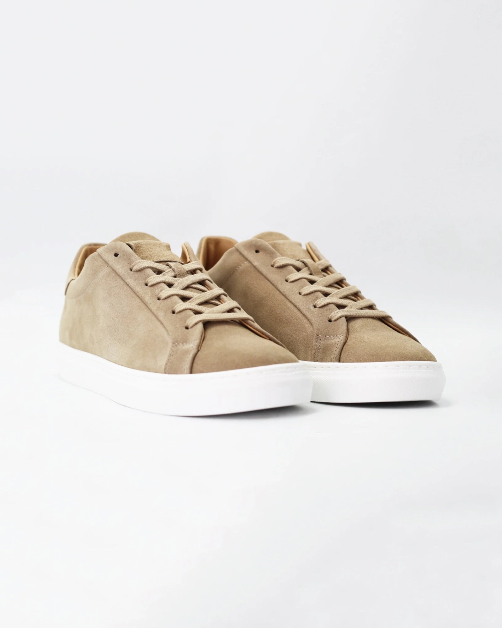 Shop Men's sneaker in calf leather suede sabbia (COR132) or browse our range of men's Italian clothing and shoes in leather in-store at Aliverti Cape Town, or shop online. We deliver in South Africa & offer multiple payment plans as well as accept multiple safe & secure payment methods.