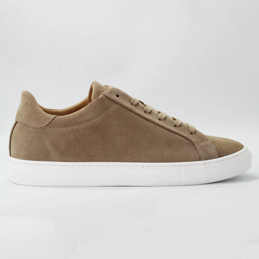 Shop Men's sneaker in calf leather suede sabia (COR132) or browse our range of men's Italian clothing and shoes in leather in-store at Aliverti Cape Town, or shop online. We deliver in South Africa & offer multiple payment plans as well as accept multiple safe & secure payment methods.