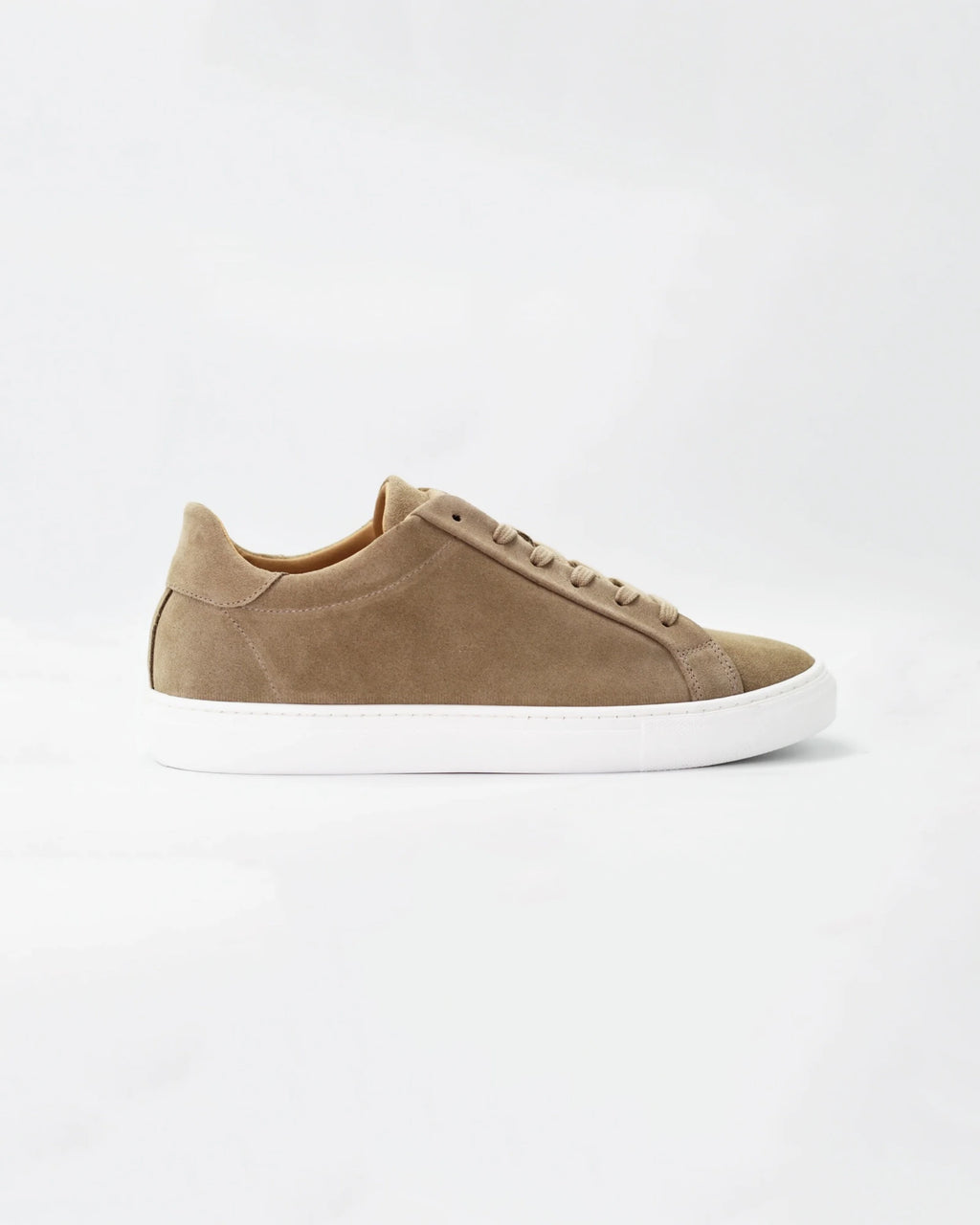 Shop Men's sneaker in calf leather suede sabbia (COR132) or browse our range of men's Italian clothing and shoes in leather in-store at Aliverti Cape Town, or shop online. We deliver in South Africa & offer multiple payment plans as well as accept multiple safe & secure payment methods.
