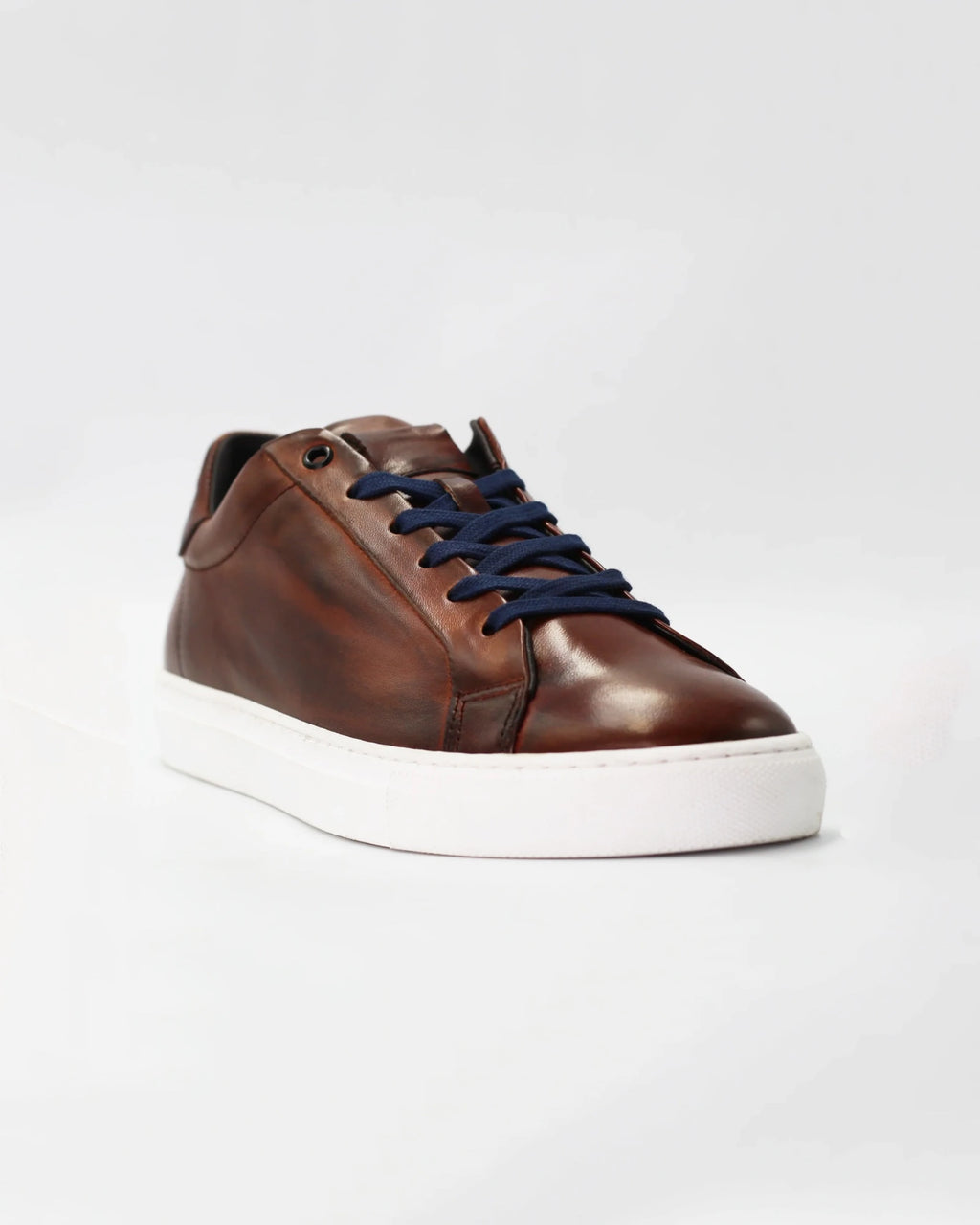 Shop Men's sneaker in calf leather cuoio (COR132) or browse our range of men's Italian clothing and shoes in leather in-store at Aliverti Cape Town, or shop online. We deliver in South Africa & offer multiple payment plans as well as accept multiple safe & secure payment methods.