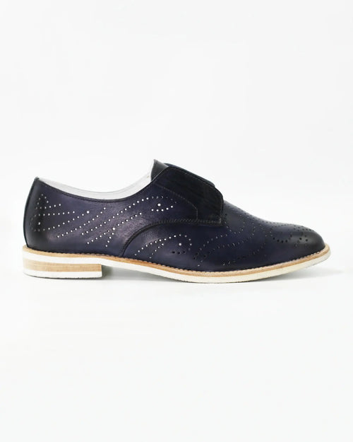 Shop Women's laceless derby in calf leather blue (BRD9432) or browse our range of men's Italian clothing and shoes in leather in-store at Aliverti Cape Town, or shop online. We deliver in South Africa & offer multiple payment plans as well as accept multiple safe & secure payment methods.