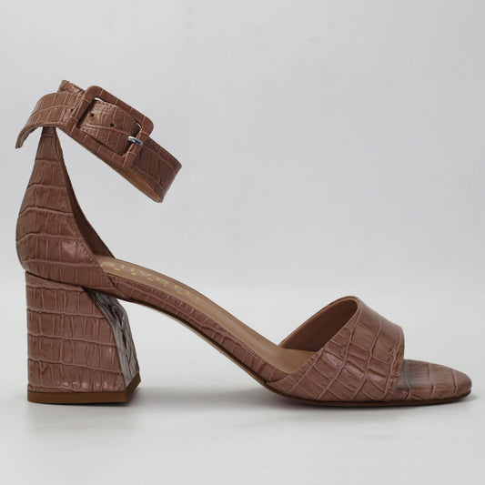 Shop Women's block heel in calf leather papiro taupe (ANYA 8) or browse our range of men's Italian clothing and shoes in leather in-store at Aliverti Cape Town, or shop online. We deliver in South Africa & offer multiple payment plans as well as accept multiple safe & secure payment methods.