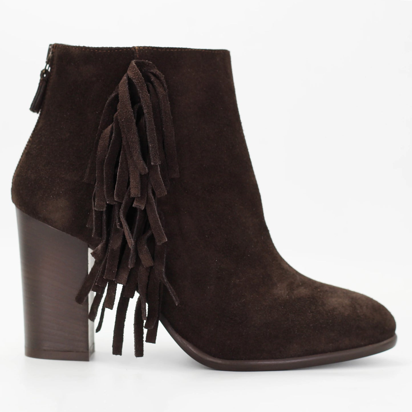 Shop Women's heeled ankle boot in calf leather suede testa di moro (AMIE6) or browse our range of men's Italian clothing and shoes in leather in-store at Aliverti Cape Town, or shop online. We deliver in South Africa & offer multiple payment plans as well as accept multiple safe & secure payment methods.