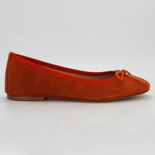 Shop women's ballerina pump in calf leather suede tangerine (ESE429) or browse our range of men's Italian clothing and shoes in leather in-store at Aliverti Cape Town, or shop online. We deliver in South Africa & offer multiple payment plans as well as accept multiple safe & secure payment methods.