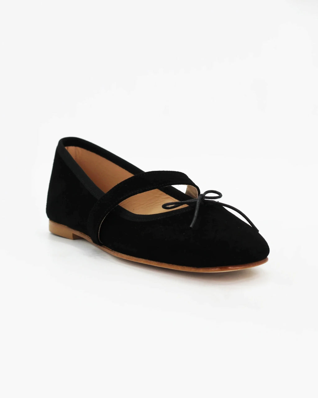 Shop Women's ballerina pump with strap in calf leather nero (ESEBA70) or browse our range of men's Italian clothing and shoes in leather in-store at Aliverti Cape Town, or shop online. We deliver in South Africa & offer multiple payment plans as well as accept multiple safe & secure payment methods.