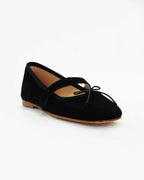 Shop Women's ballerina pump with strap in calf leather nero (ESEBA70) or browse our range of men's Italian clothing and shoes in leather in-store at Aliverti Cape Town, or shop online. We deliver in South Africa & offer multiple payment plans as well as accept multiple safe & secure payment methods.