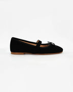 Shop Women's ballerina pump with strap in calf leather nero (ESEBA70) or browse our range of men's Italian clothing and shoes in leather in-store at Aliverti Cape Town, or shop online. We deliver in South Africa & offer multiple payment plans as well as accept multiple safe & secure payment methods.