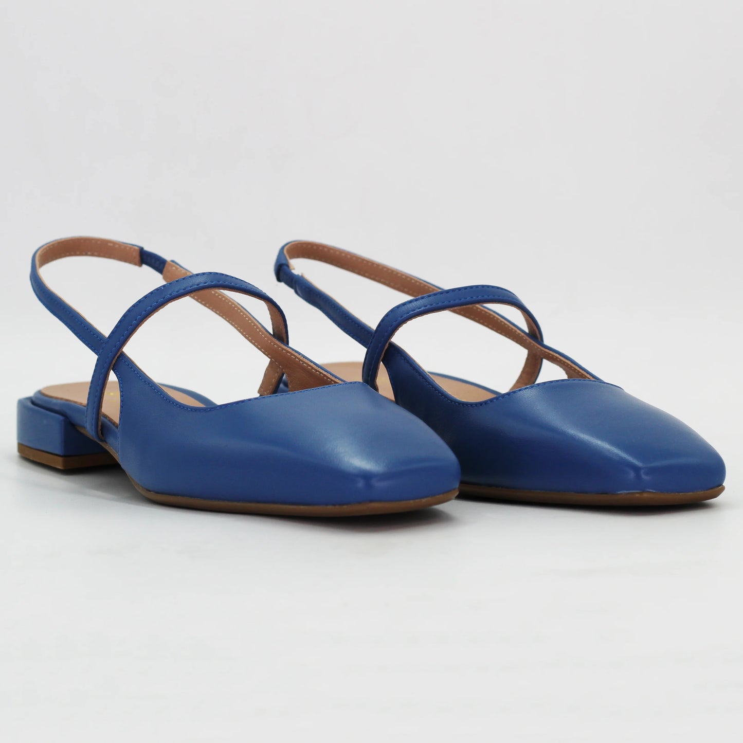 Shop women's slingback sandal in calf leather jeans blue (Daria 63) or browse our range of men's Italian clothing and shoes in leather in-store at Aliverti Cape Town, or shop online. We deliver in South Africa & offer multiple payment plans as well as accept multiple safe & secure payment methods.