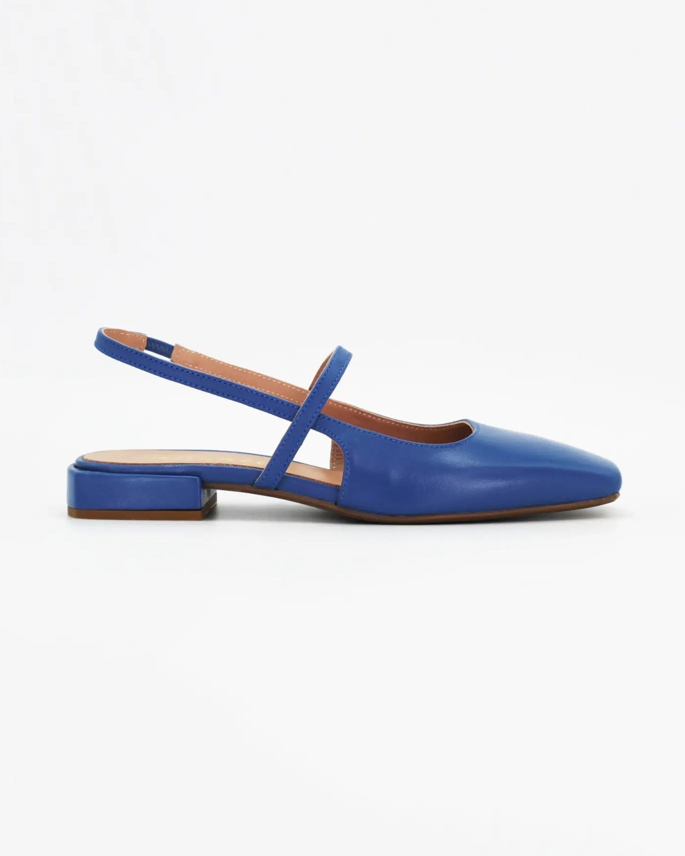 Shop women's slingback sandal in calf leather jeans blue (Daria 63) or browse our range of men's Italian clothing and shoes in leather in-store at Aliverti Cape Town, or shop online. We deliver in South Africa & offer multiple payment plans as well as accept multiple safe & secure payment methods.