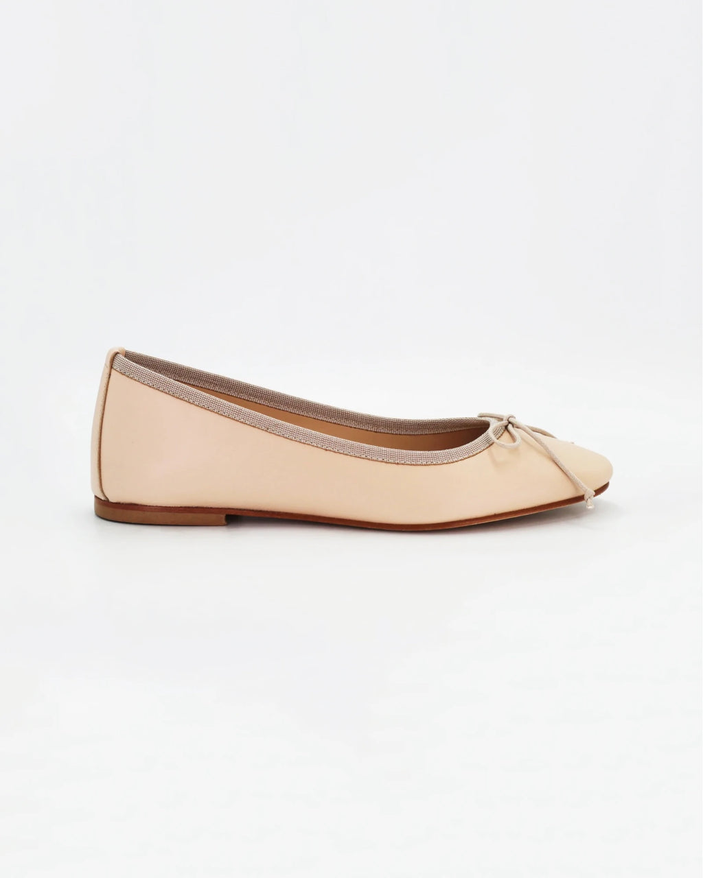 Shop women's ballerina pump in calf leather nude (ESE429)  or browse our range of men's Italian clothing and shoes in leather in-store at Aliverti Cape Town, or shop online. We deliver in South Africa & offer multiple payment plans as well as accept multiple safe & secure payment methods.