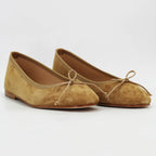 Shop women's ballerina pump in calf leather suede caramel (ESE429) or browse our range of men's Italian clothing and shoes in leather in-store at Aliverti Cape Town, or shop online. We deliver in South Africa & offer multiple payment plans as well as accept multiple safe & secure payment methods.