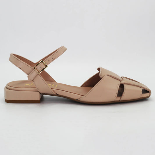 Shop women's woven sandal in calf leather mousse nude (Daria36) or browse our range of men's Italian clothing and shoes in leather in-store at Aliverti Cape Town, or shop online. We deliver in South Africa & offer multiple payment plans as well as accept multiple safe & secure payment methods.