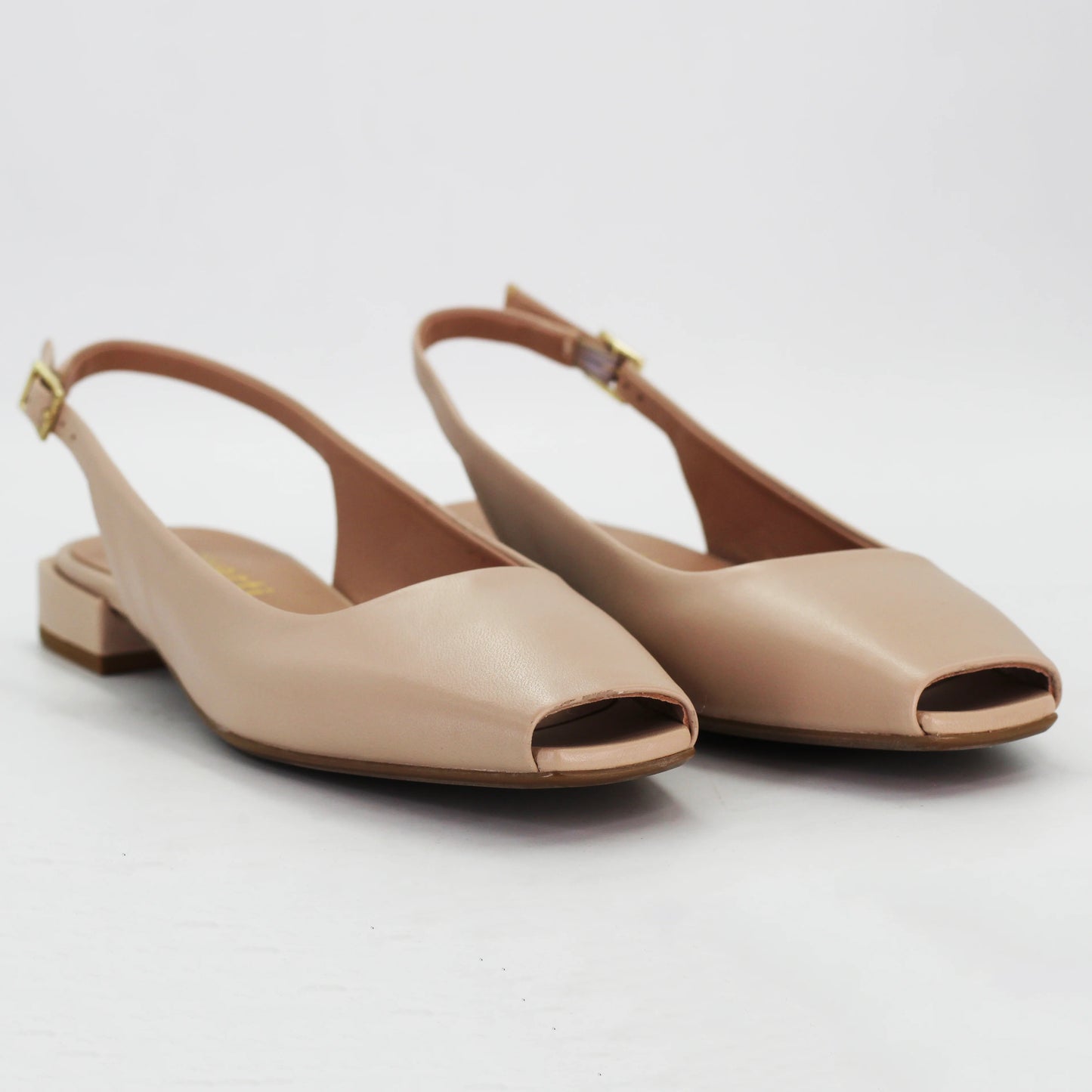 Shop women's slingback sandal in calf leather mousse neutral (Daria 64) or browse our range of men's Italian clothing and shoes in leather in-store at Aliverti Cape Town, or shop online. We deliver in South Africa & offer multiple payment plans as well as accept multiple safe & secure payment methods.