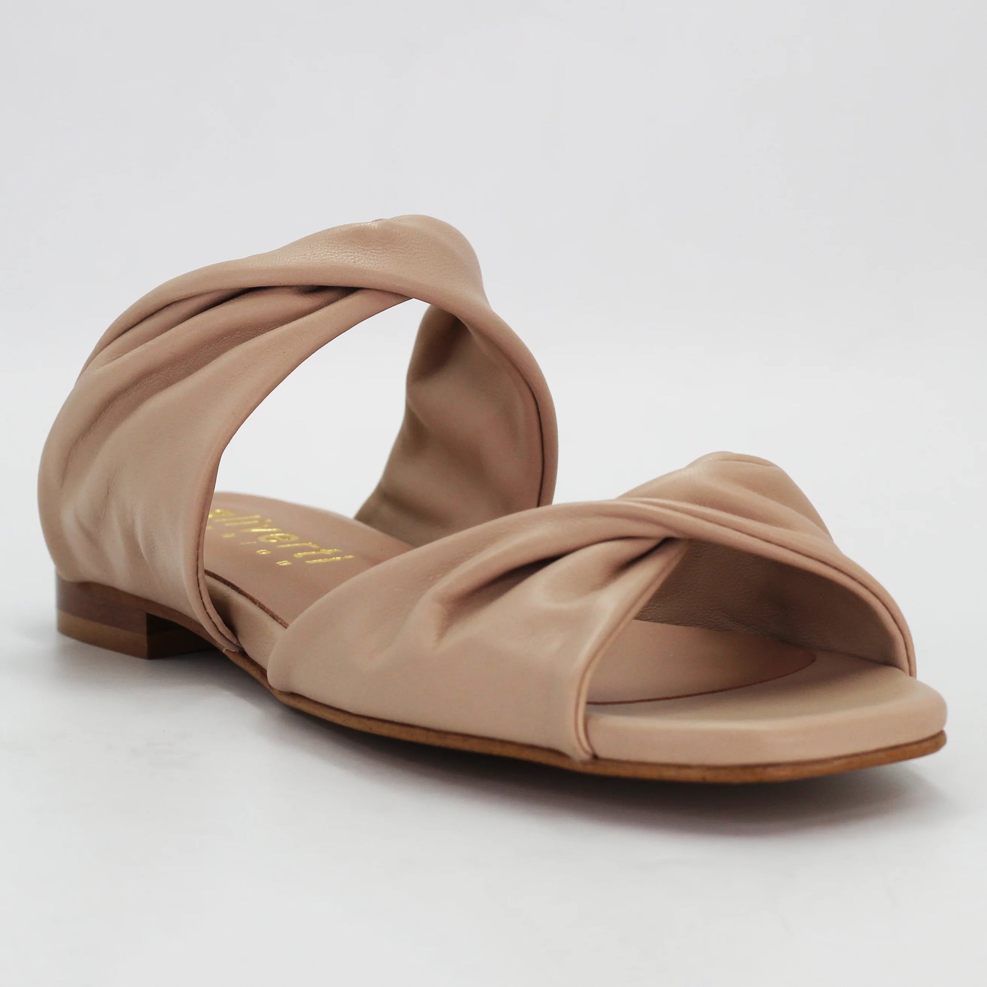 Shop women's sandal in calf leather mousse neutral (Patty11) or browse our range of men's Italian clothing and shoes in leather in-store at Aliverti Cape Town, or shop online. We deliver in South Africa & offer multiple payment plans as well as accept multiple safe & secure payment methods.